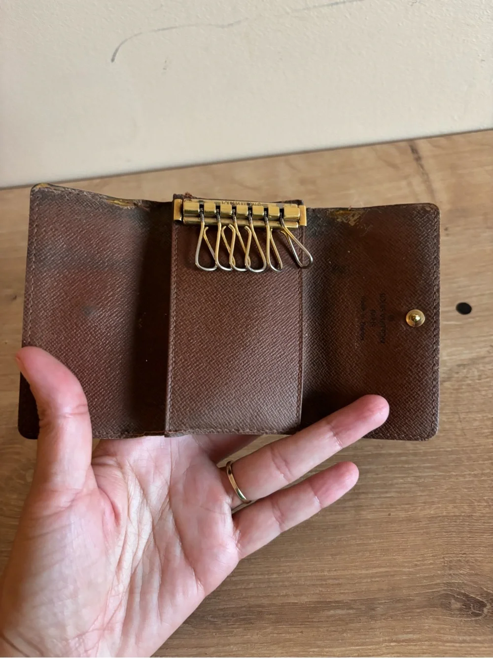 Authentic Louis Vuitton monogram key holder